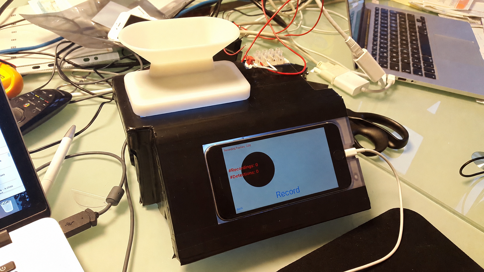SmartCountOR prototype hardware detecting a needle event